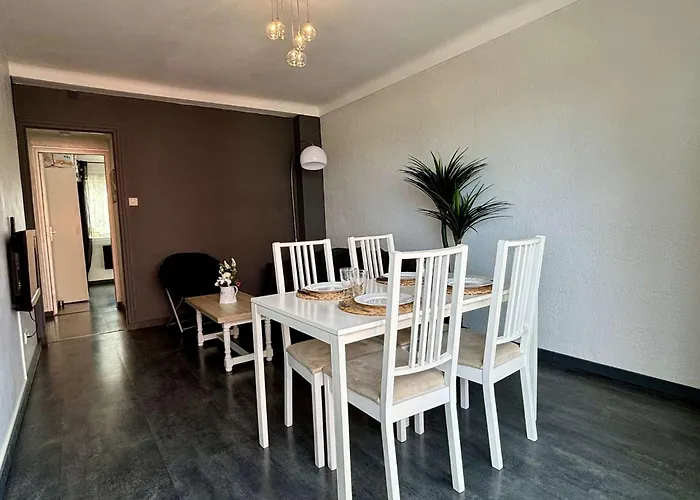 Apartment 2 Pieces 4 Couchages Sur Ar910-016 *